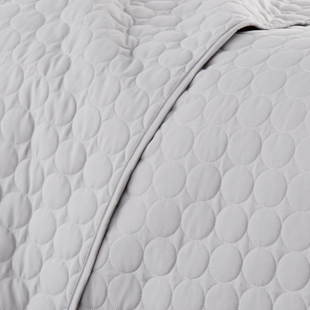 Circles Classic Quilt Set, Light Grey