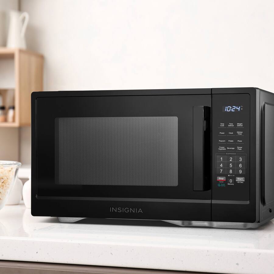 Insignia Microwave, Black
