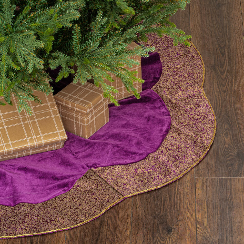 Regal Tree Skirt